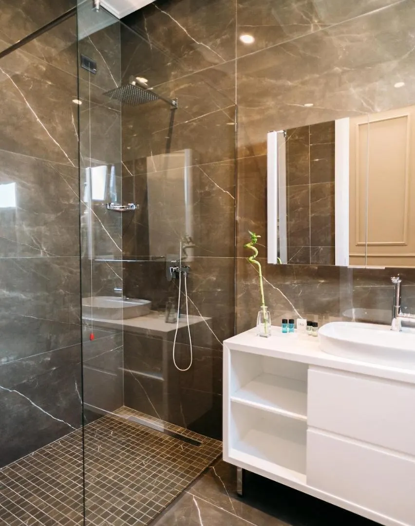 Hotel Stela Center Tirana 4*,